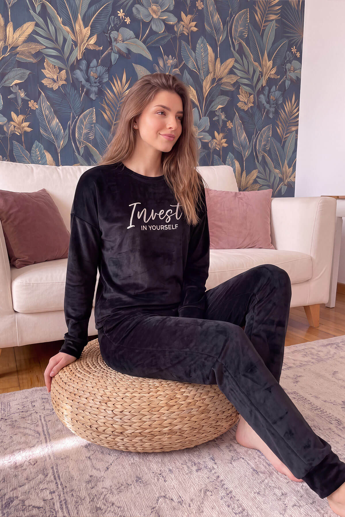 Siyah Yourself Desenli Exclusive Kadife Kadın Pijama Takımı  - Pijamaevi (1)