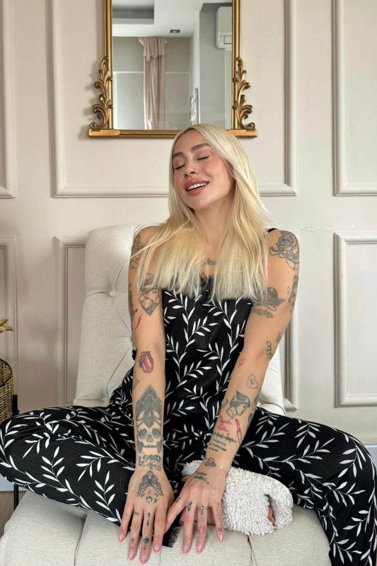 Siyah Zeytin Dalı Dantelli İp Askılı Örme Kadın Pijama Takımı - Pijamaevi (3)