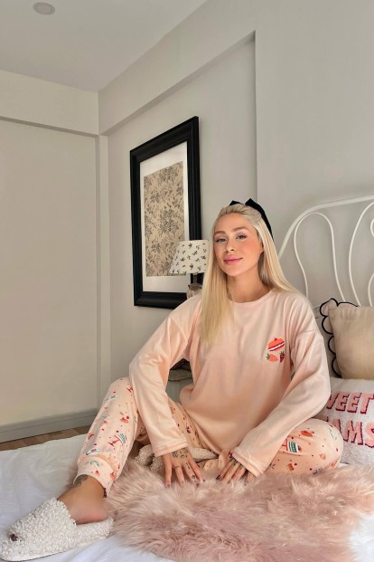 Somon Macaron Desenli Exclusive Kadife Kadın Pijama Takımı  - 2