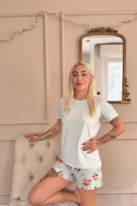 Su Yeşili Spring is My Life Desenli Kısa Kollu Şortlu Örme Kadın Pijama Takımı - Pijamaevi (1)