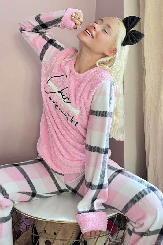 Toz Pembe Deep Chic Desenli Kadın Peluş Pijama Takımı - Pijamaevi