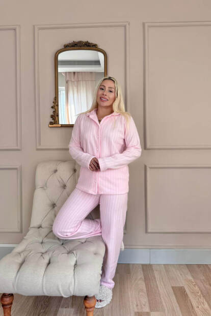 Toz Pembe Dotted Desenli Önden Düğmeli Peluş Polar Pijama Takımı - 6