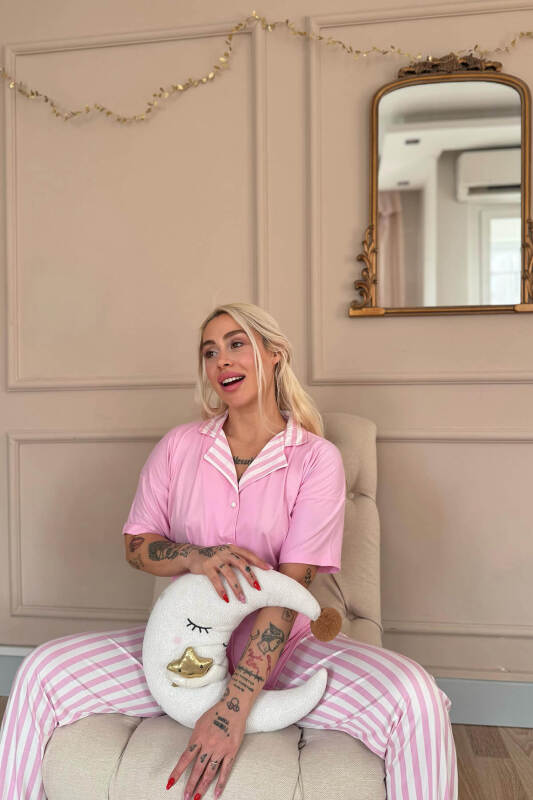 Toz Pembe Line Desenli Bambu Önden Düğmeli Kısa Kol Pijama Takımı - Pijamaevi (2)