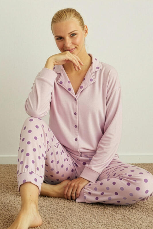 Toz Pembe Puan Desenli Termal Önden Düğmeli Uzun Kollu Kadın Pijama Takımı - Pijamaevi