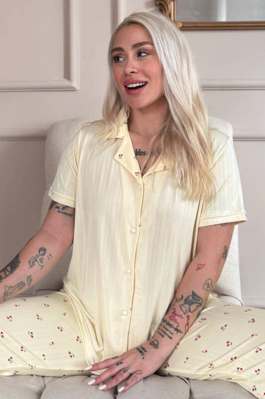 Vanilya Cherry Blossom Desenli Önden Düğmeli Marlenka Pijama Takımı - Pijamaevi