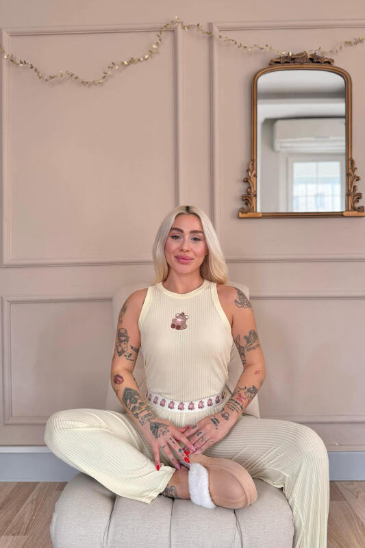 Vanilya Teddy Bear Desenli Örme Sıfır Kol Kadın Pijama Takımı - Pijamaevi (1)