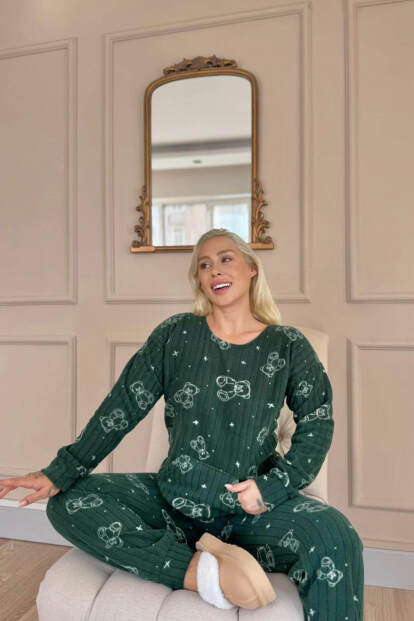 Yeşil Bear Desenli Kanguru Cepli Peluş Polar Pijama Takımı - 2