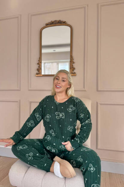 Yeşil Bear Desenli Kanguru Cepli Peluş Polar Pijama Takımı - 4