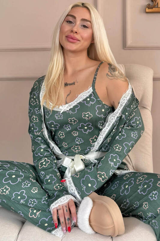 Yeşil Çizgi Çiçek Desenli Sabahlıklı Pegasus Pijama Takımı - Pijamaevi