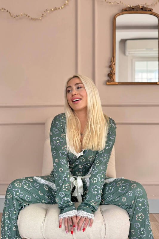 Yeşil Çizgi Çiçek Desenli Sabahlıklı Pegasus Pijama Takımı - Pijamaevi (3)