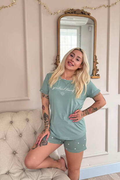 Yeşil Grateful Heart Desenli Bambu Kısa Kol Kadın Şortlu Pijama Takımı - 2