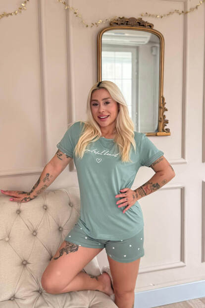 Yeşil Grateful Heart Desenli Bambu Kısa Kol Kadın Şortlu Pijama Takımı - 3