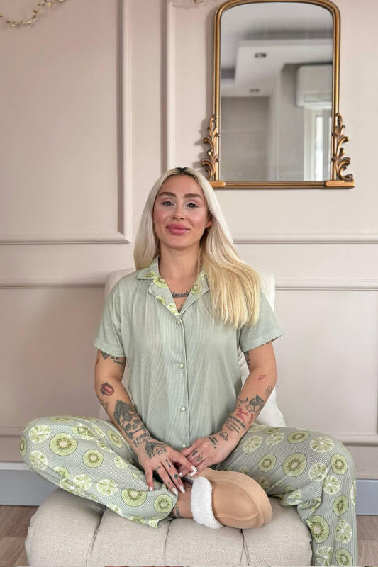 Yeşil Kiwis Desenli Kısa Kol Önden Düğmeli Kadın Pijama Takımı - Pijamaevi (3)