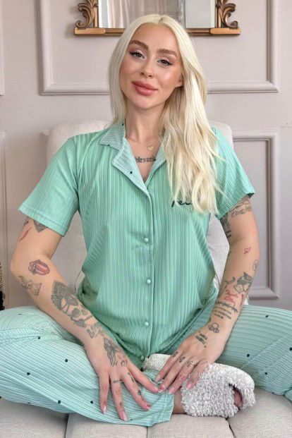 Yeşil Puan Desenli Zincir Önden Düğmeli Kısa Kol Kadın Pijama - 1
